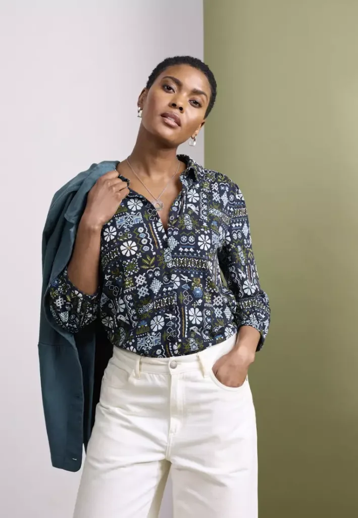 Cornwall Navy 3/4 Embrace Shirt