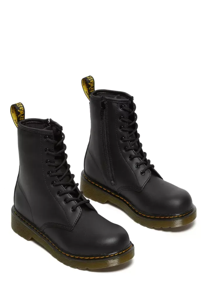 A2ESHIP-DỊCH VỤ MUA HỘ QUỐC TẾ Dr. Martens Softy T Leather Lace Up Black Boots